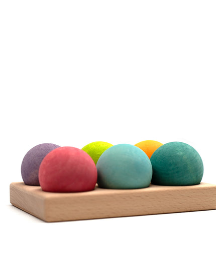 Houten speelgoed - Houten gekleurde ballen - Montessori - Open einde speelgoed - Lille Barn - With ♥ for the smallest