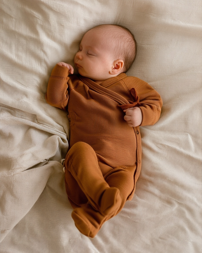 Playsuit / Strampler aus Wolle – Merinowolle – unendlich