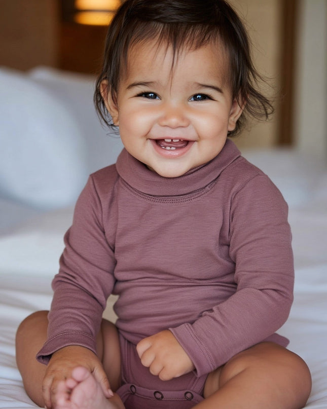 Langärmliger Woll-Strampler mit Rollkragen - Merinowolle - Lavender Mist